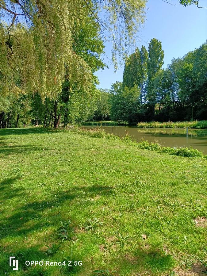 Gite Insolite Le Pressoir En Touraine Vallières-les-Grandes Exterior foto